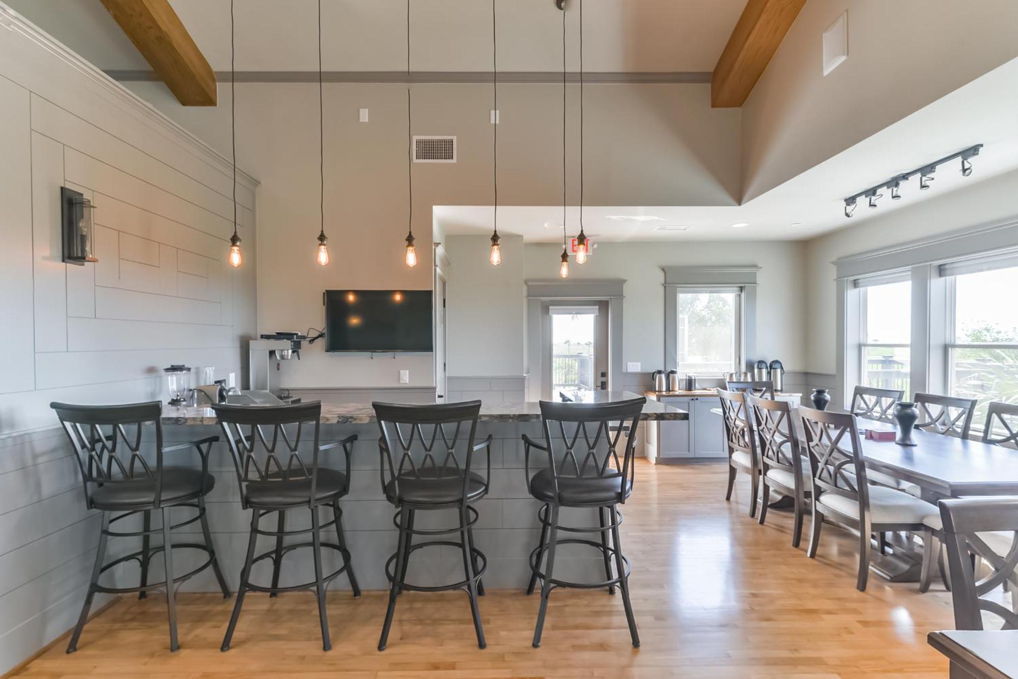 Harborwalk Lodge Hitchcock Экстерьер фото