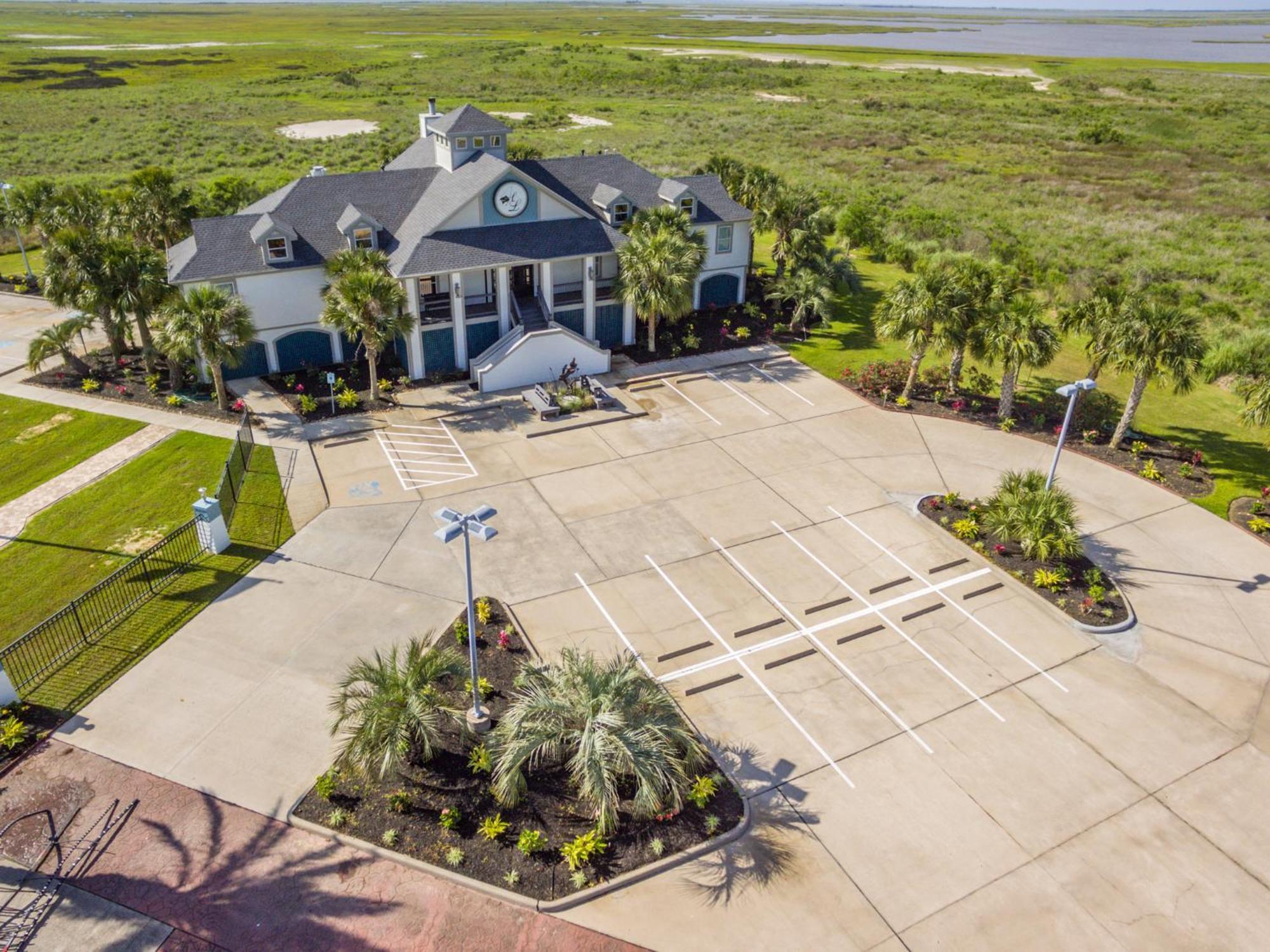 Harborwalk Lodge Hitchcock Экстерьер фото