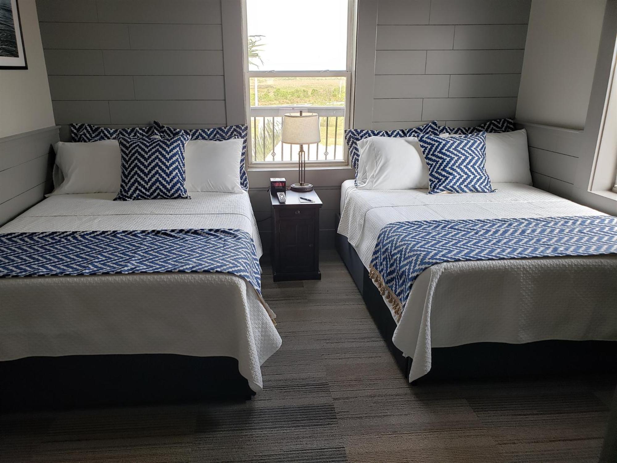 Harborwalk Lodge Hitchcock Экстерьер фото