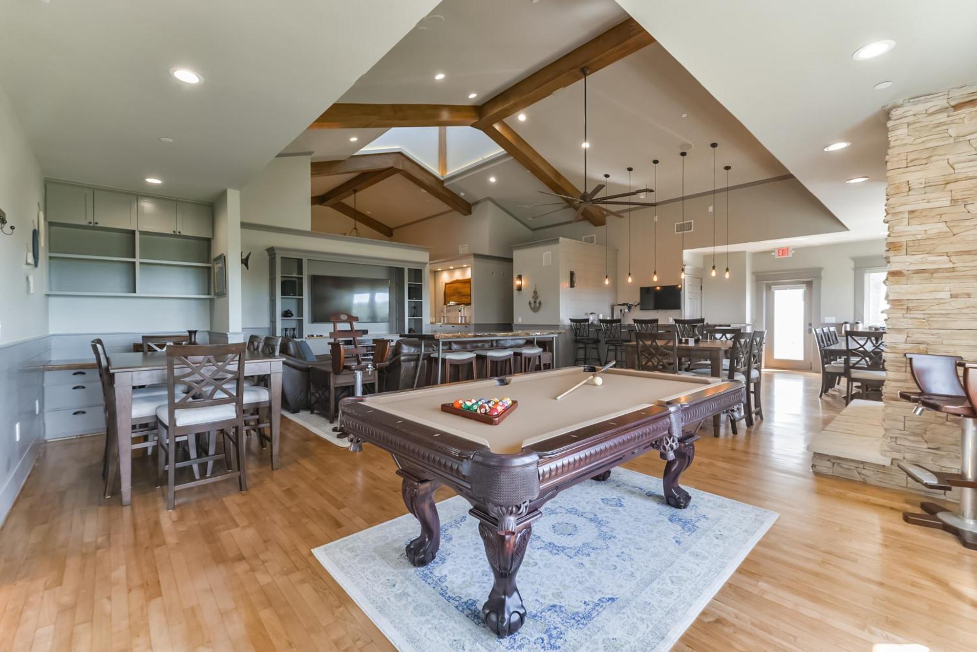 Harborwalk Lodge Hitchcock Экстерьер фото