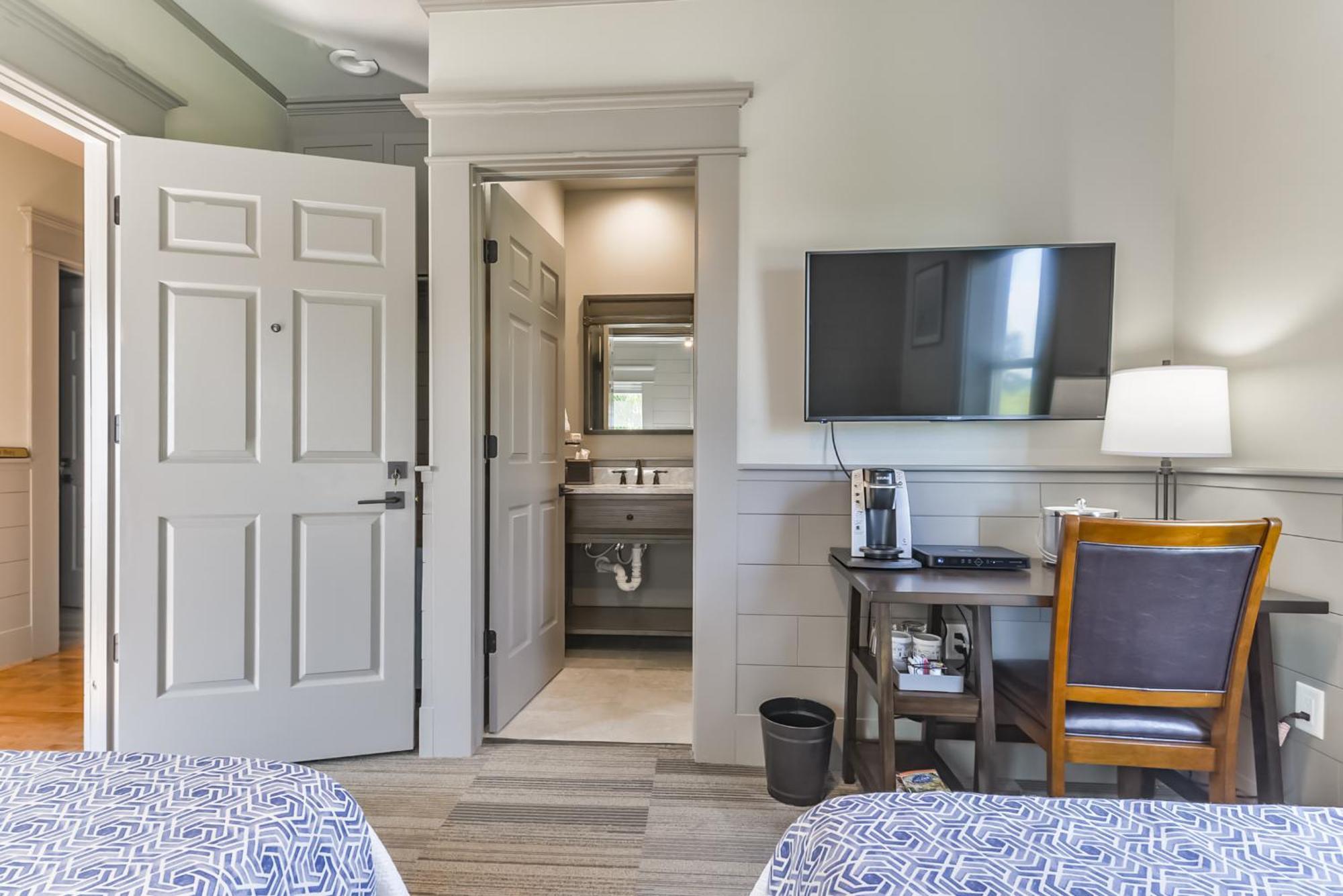 Harborwalk Lodge Hitchcock Экстерьер фото